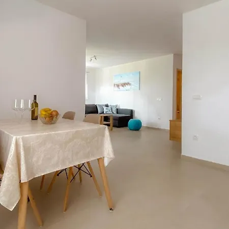 Ferienwohnung Fur 4 Personen Ca 72 Qm In Novigrad, Istrien Istrische Riviera