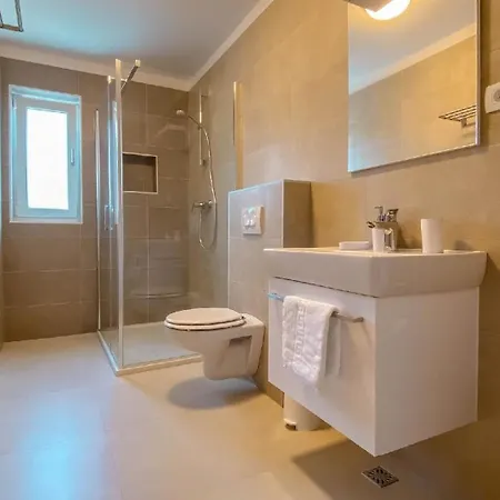Ferienwohnung Fur 4 Personen Ca 72 Qm In Novigrad, Istrien Istrische Riviera Apartment