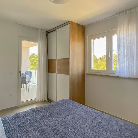 Ferienwohnung Fur 4 Personen Ca 72 Qm In Novigrad, Istrien Istrische Riviera * Karpinjan