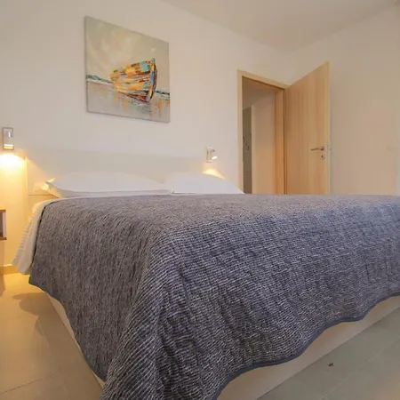Apartment Ferienwohnung Fur 4 Personen Ca 72 Qm In Novigrad, Istrien Istrische Riviera *